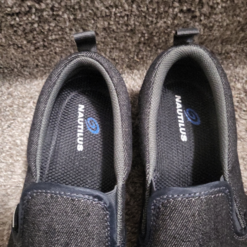 Nautilus Slip Resistant Composite Toe Safety Shoes - image 4